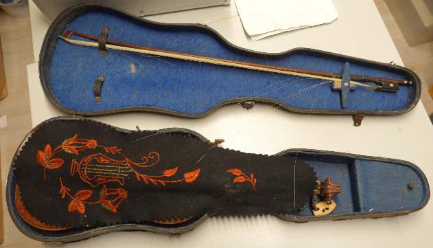 Alte Geige mit Koffer Zubehör Bastlerobjekt Vintage