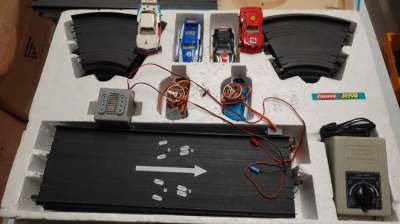 Carrera Servo 140 75300 Rennbahn mit Autos & Zubehör ungeprüft