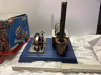 Wilesco Dampfmaschine top