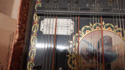 Antike Akkord-Zither Meinhold’s Mandolin-Harmonie Nr.129a um 1900 im Kasten