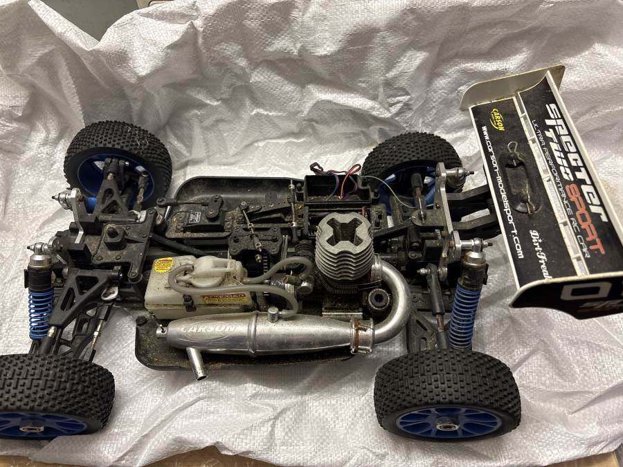 Rennauto wie zu sehen Benziner