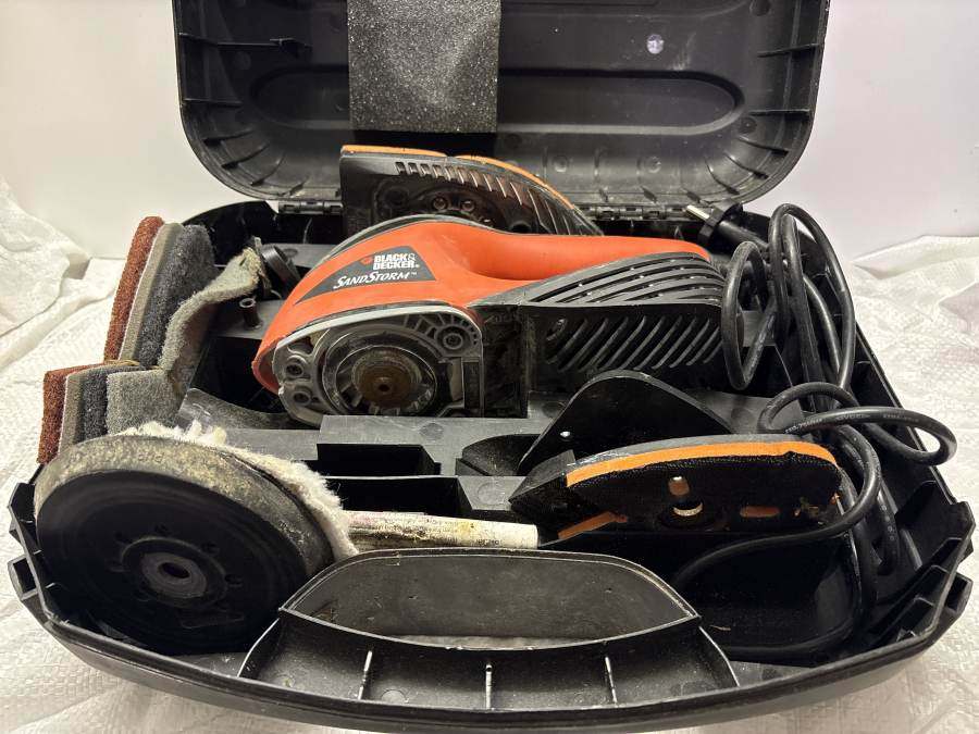 Black und Decker SandStorm Schleifer