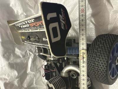 Rennauto wie zu sehen Benziner