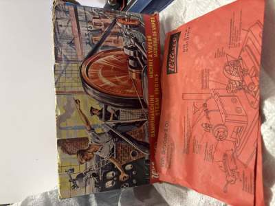 Wilesco Dampfmaschine top